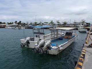 ダイビングボート