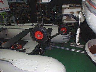 真上にも、斜めにも