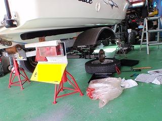 ボートトレーラー整備