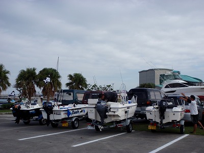 トレーラーブルボート