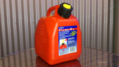 ガソリン携行缶　５L