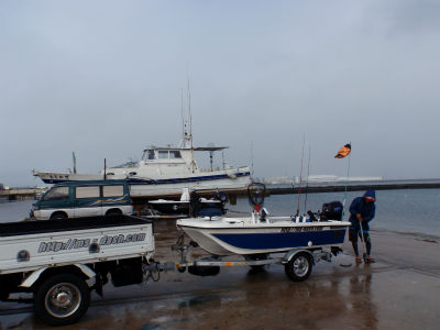 雨じゃん・・・