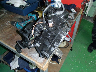 エンジン取り外し