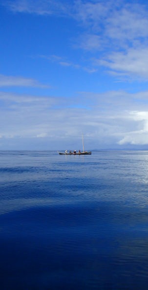 近づいてくる船