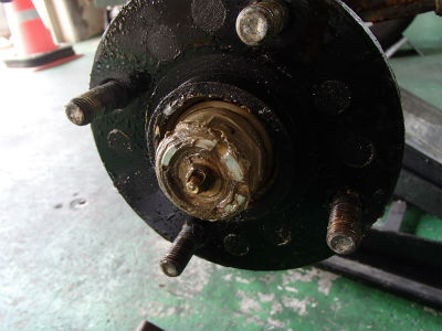 トレーラー整備