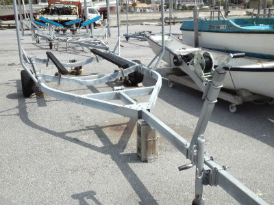 ボートトレーラー整備