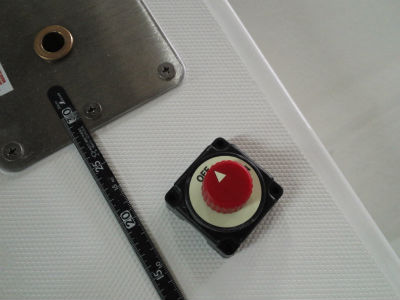 バッテリースイッチ