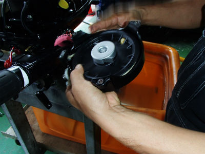 リコイルスターター取り外し