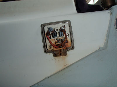 コンセント水没