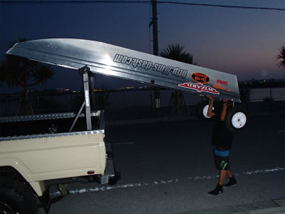 ボートをおろし