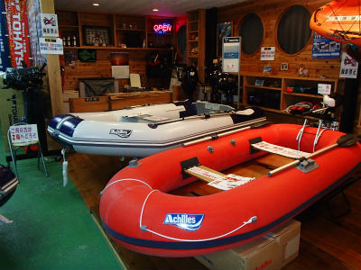 スモールボート