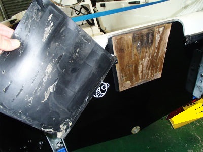 トランサムパット交換