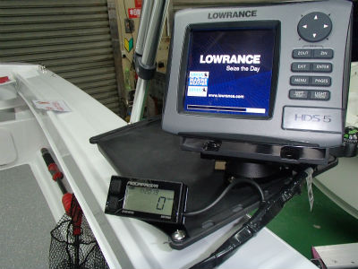 タコメーターなど取付