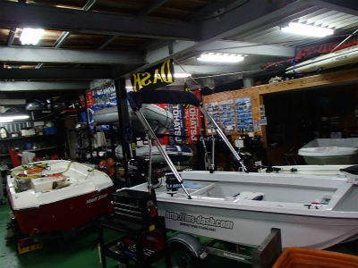 スモールボート