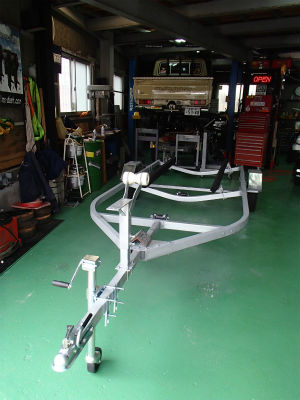 ボートトレーラー