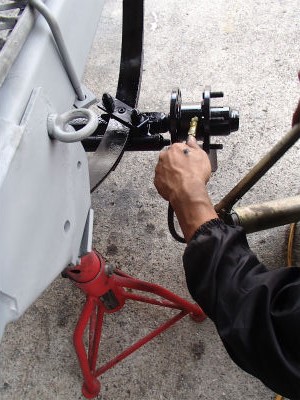 トレーラー整備