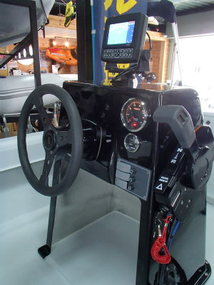 ステアリングボックス