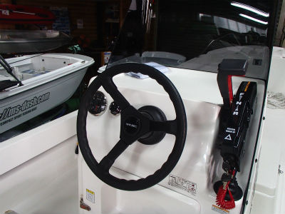 ステアリングが