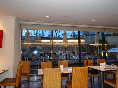 ディナービュッフェ