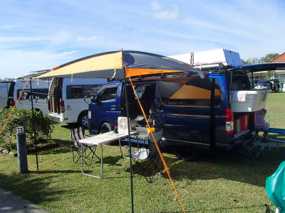 キャンプやってまぁ～す