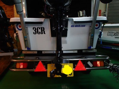 トランサムに取付