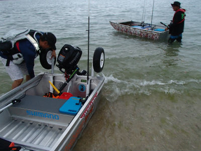 アルミボート隊