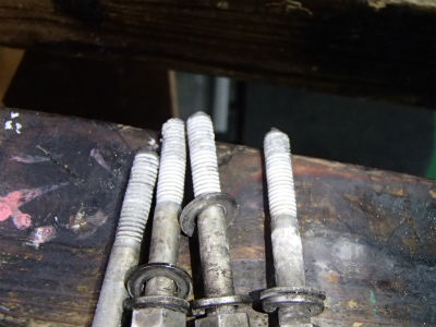 ボルト　真っ白