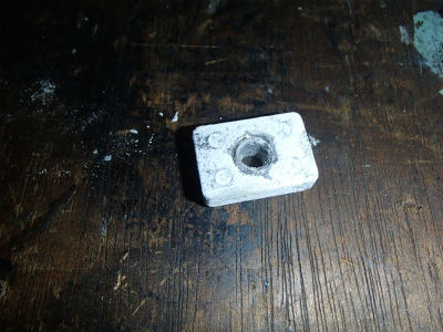 白くなってアノード