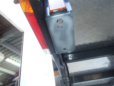 アウトリガー取付