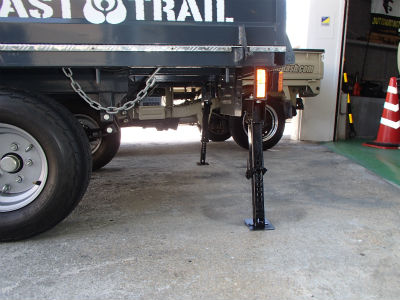 アウトリガー取付