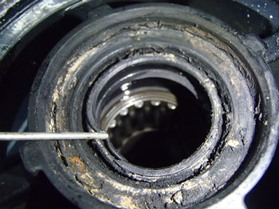 オイルシール破損