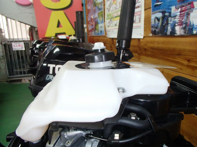 キャップが斜め・・・