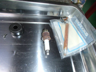 スパークプラグ　サビ有