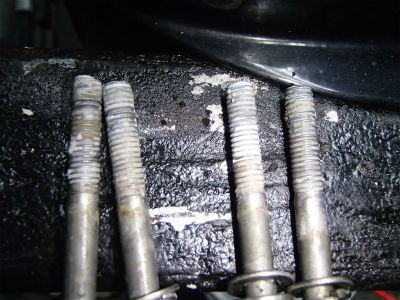 ボルト取り外し