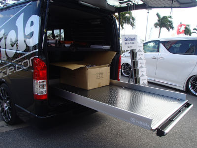 スライドフロア