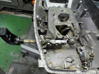 シフトレバー膠着