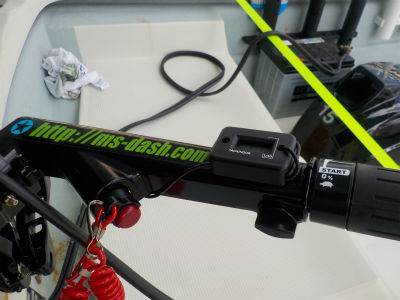 タコメーター取付