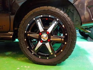 交換前のタイヤ