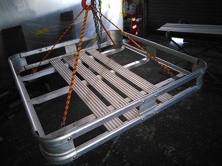 ルーフラック　ラプターライナー塗装