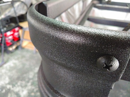 ルーフラック　ラプターライナー塗装